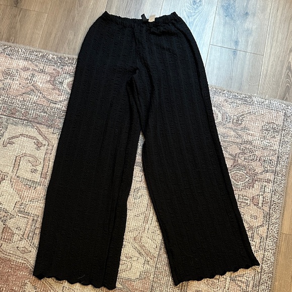 H&M Black Crinkled Pants - Picture 1 of 2
